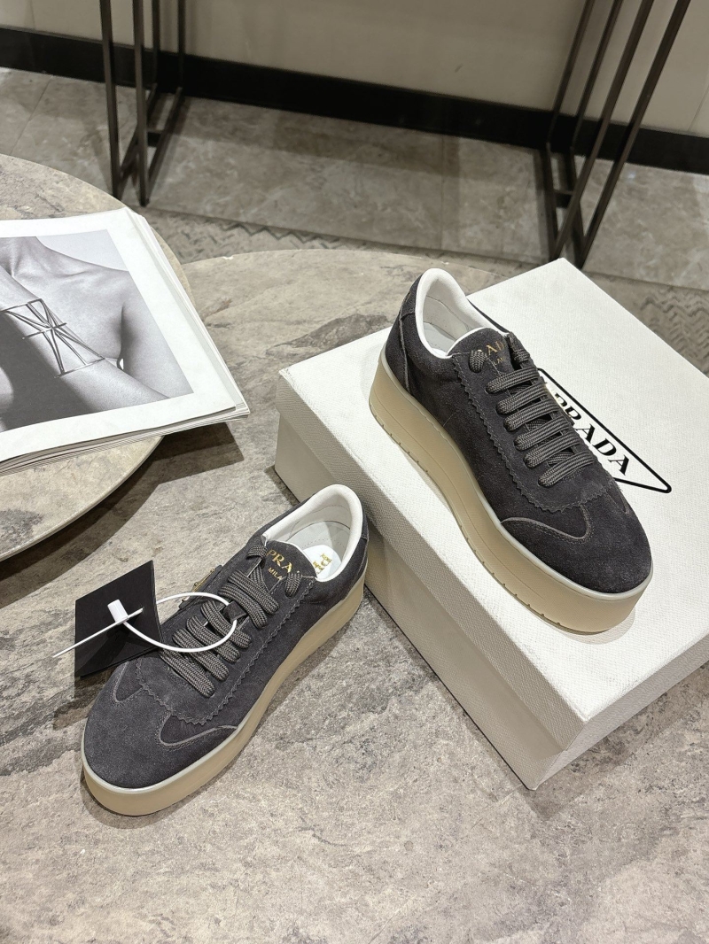 Pra*a sneakers